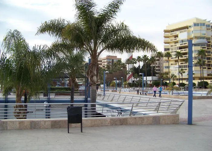 Maruri En Marbella, Al Lado Playa * 马尔韦利亚